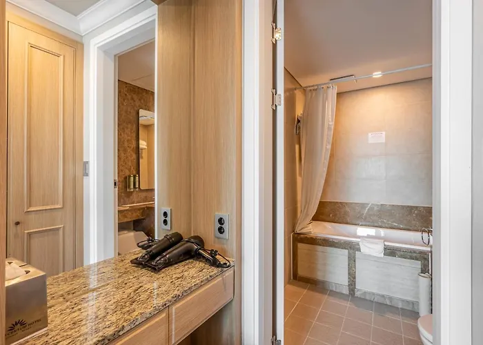 Отель Haeundae Centum 4*
